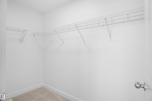 624 176 Avenue, Edmonton, AB - Indoor With Storage
