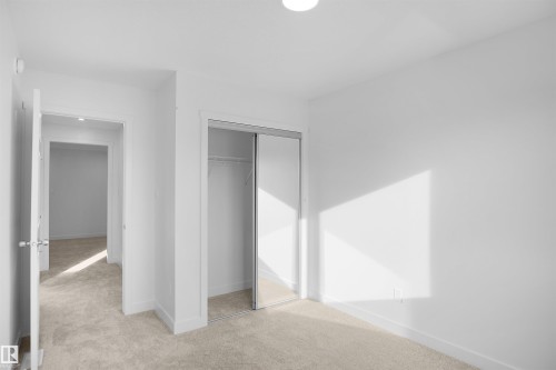 624 176 Avenue, Edmonton, AB - Indoor Photo Showing Other Room