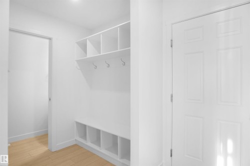 624 176 Avenue, Edmonton, AB - Indoor