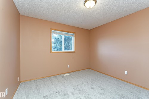 24 211 Blackburn Drive E, Edmonton, AB - Indoor Photo Showing Other Room