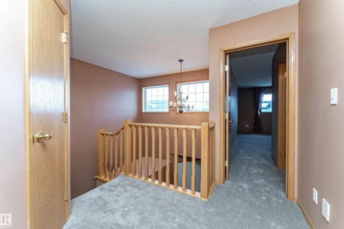 24 211 Blackburn Drive E, Edmonton, AB - Indoor Photo Showing Other Room