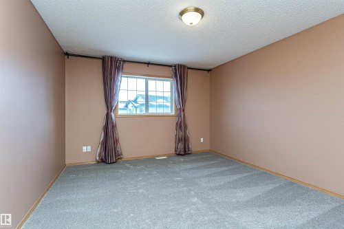 24 211 Blackburn Drive E, Edmonton, AB - Indoor Photo Showing Other Room