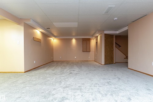 24 211 Blackburn Drive E, Edmonton, AB - Indoor Photo Showing Other Room