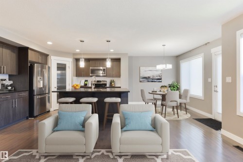 2328 Ware Crescent, Edmonton, AB - Indoor Photo Showing Other Room