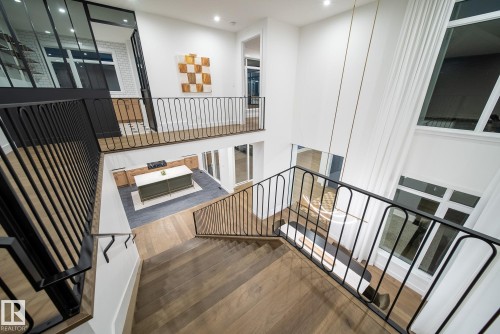 152 Hays Ridge Boulevard, Edmonton, AB - Indoor Photo Showing Other Room