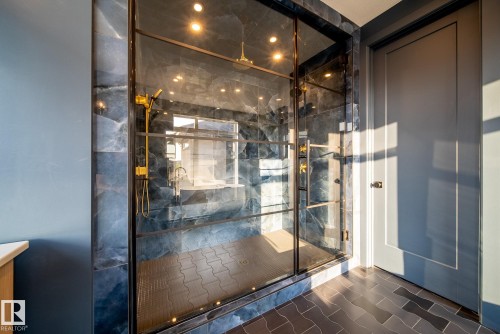 152 Hays Ridge Boulevard, Edmonton, AB - Indoor Photo Showing Other Room