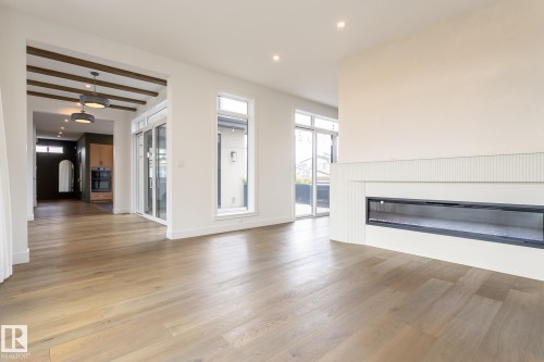 152 Hays Ridge Boulevard, Edmonton, AB - Indoor Photo Showing Living Room With Fireplace