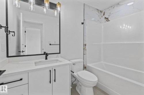 26 Blackbird Bend, Fort Saskatchewan, AB - Indoor Photo Showing Bathroom