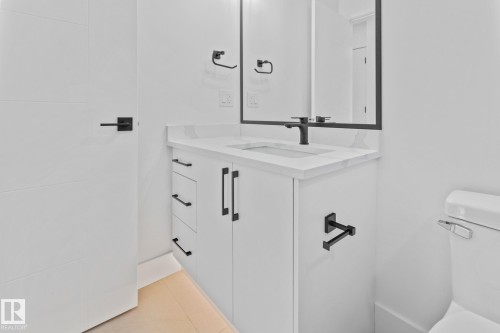 26 Blackbird Bend, Fort Saskatchewan, AB - Indoor Photo Showing Bathroom