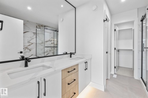 26 Blackbird Bend, Fort Saskatchewan, AB - Indoor Photo Showing Bathroom