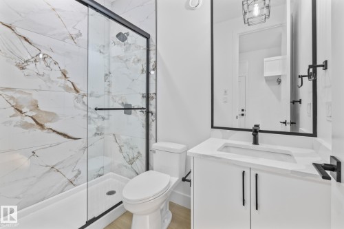 26 Blackbird Bend, Fort Saskatchewan, AB - Indoor Photo Showing Bathroom