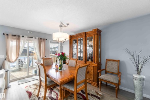6319 167A Avenue, Edmonton, AB - Indoor Photo Showing Dining Room