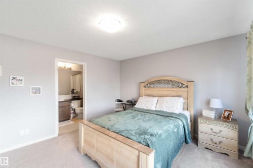 6319 167A Avenue, Edmonton, AB - Indoor Photo Showing Bedroom