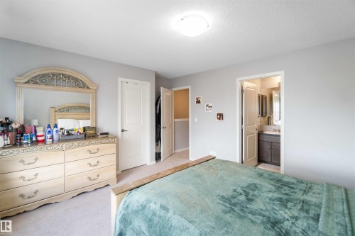 6319 167A Avenue, Edmonton, AB - Indoor Photo Showing Bedroom