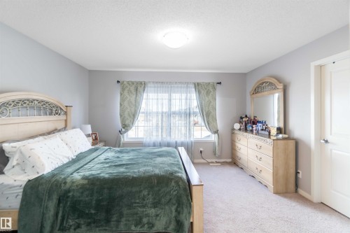 6319 167A Avenue, Edmonton, AB - Indoor Photo Showing Bedroom