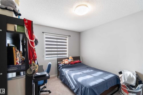 6319 167A Avenue, Edmonton, AB - Indoor Photo Showing Bedroom