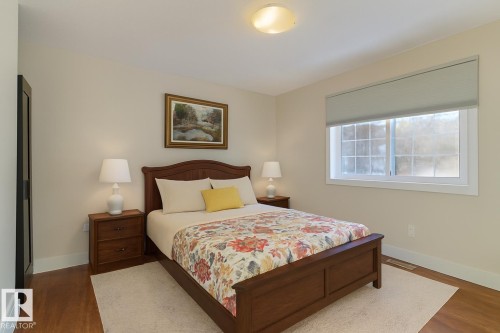 9614 120 Avenue, Edmonton, AB - Indoor Photo Showing Bedroom