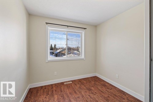 9614 120 Avenue, Edmonton, AB - Indoor Photo Showing Other Room