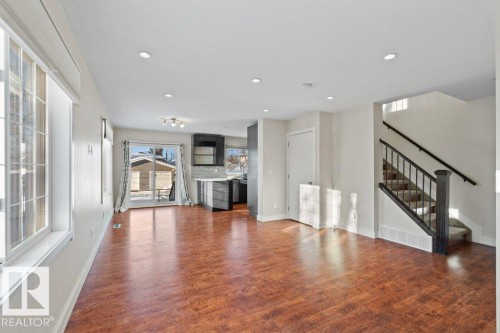 9614 120 Avenue, Edmonton, AB - Indoor Photo Showing Other Room