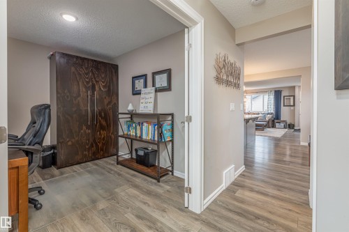 816 35 Avenue, Edmonton, AB - Indoor Photo Showing Other Room