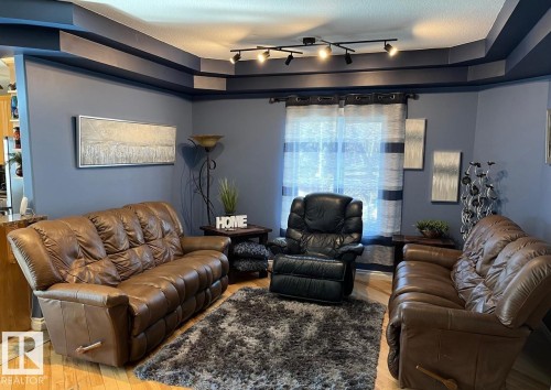 12944 119 Street, Edmonton, AB - Indoor Photo Showing Living Room