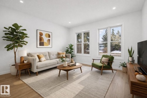 712 Knottwood Road S, Edmonton, AB - Indoor Photo Showing Living Room