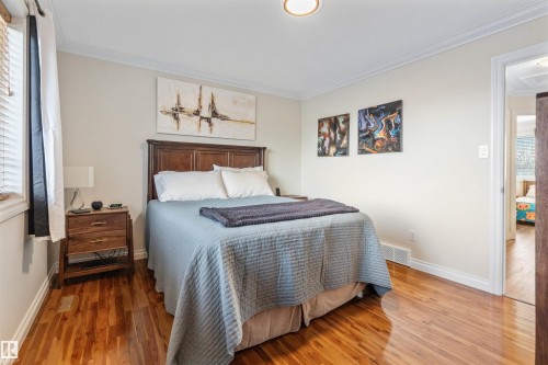 21348 88 Avenue, Edmonton, AB - Indoor Photo Showing Bedroom