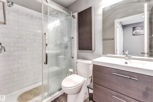 3824 48 Street, Edmonton, AB - Indoor Photo Showing Bathroom