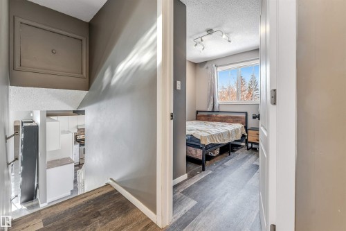 3824 48 Street, Edmonton, AB - Indoor Photo Showing Other Room