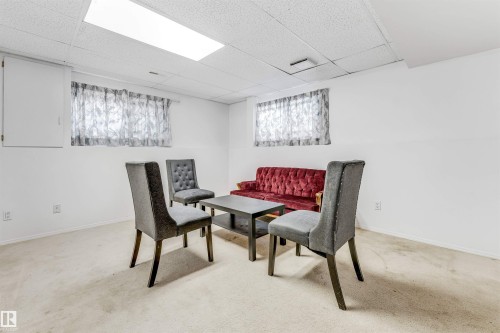 3824 48 Street, Edmonton, AB - Indoor