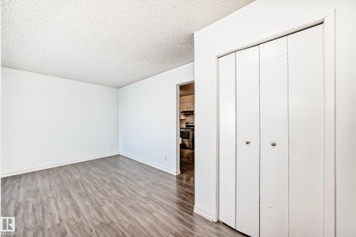 9623/9625 73 Avenue Nw, Edmonton, AB - Indoor Photo Showing Other Room