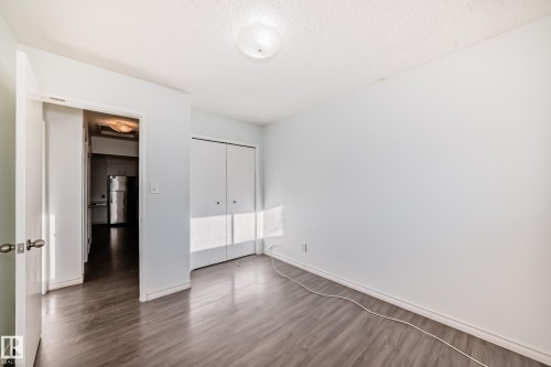 9623/9625 73 Avenue Nw, Edmonton, AB - Indoor Photo Showing Other Room