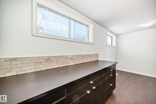 9623/9625 73 Avenue Nw, Edmonton, AB - Indoor