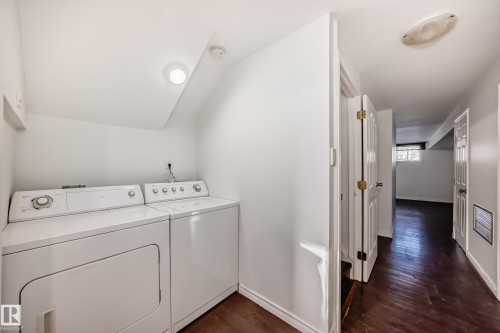 9623/9625 73 Avenue Nw, Edmonton, AB - Indoor