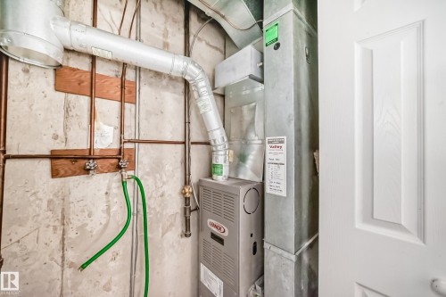 9623/9625 73 Avenue Nw, Edmonton, AB - Indoor Photo Showing Garage