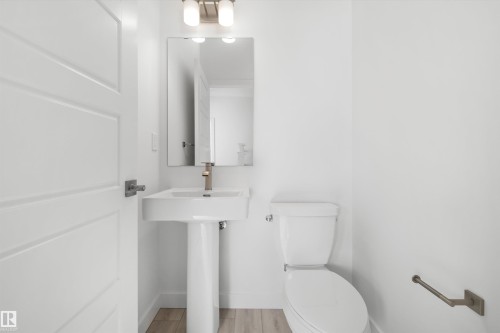 4503 Warbler Loop, Edmonton, AB - Indoor Photo Showing Bathroom