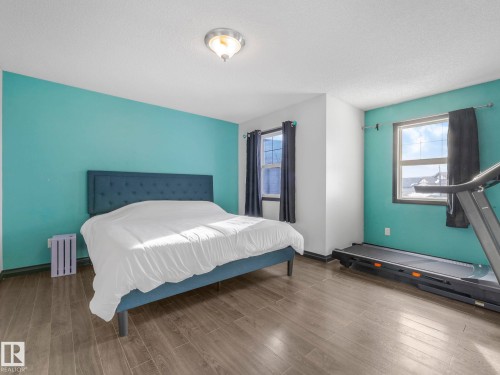 60 Becker Crescent, Fort Saskatchewan, AB - Indoor Photo Showing Bedroom