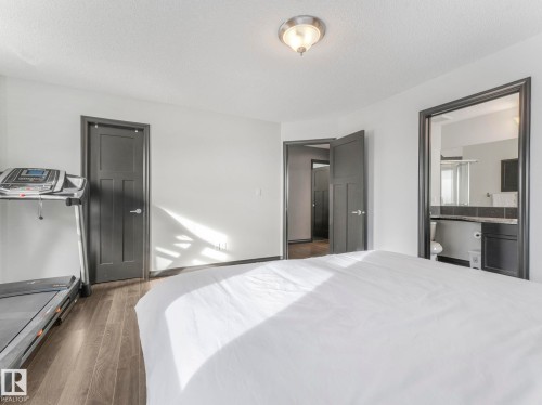 60 Becker Crescent, Fort Saskatchewan, AB - Indoor Photo Showing Bedroom