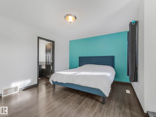 60 Becker Crescent, Fort Saskatchewan, AB - Indoor Photo Showing Bedroom