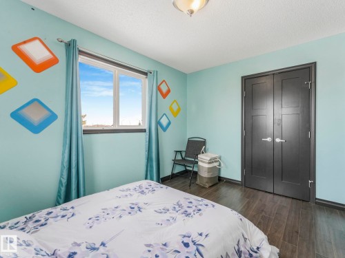 60 Becker Crescent, Fort Saskatchewan, AB - Indoor Photo Showing Bedroom
