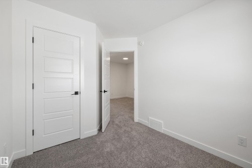 634 176 Avenue, Edmonton, AB - Indoor Photo Showing Other Room