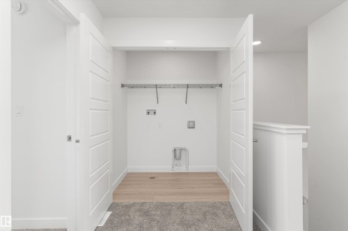 428 176 Avenue, Edmonton, AB - Indoor Photo Showing Other Room
