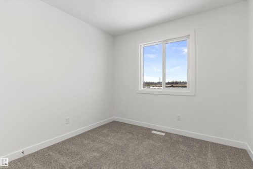428 176 Avenue, Edmonton, AB - Indoor Photo Showing Other Room