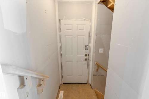 428 176 Avenue, Edmonton, AB - Indoor Photo Showing Other Room
