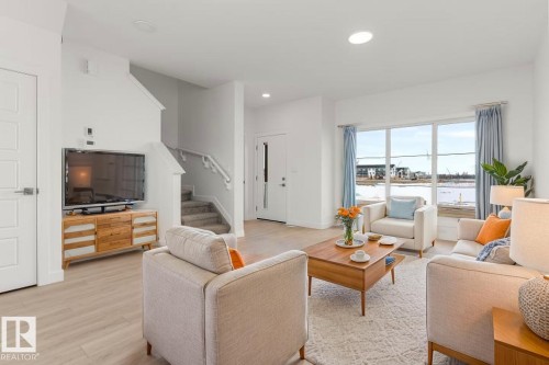 428 176 Avenue, Edmonton, AB - Indoor Photo Showing Living Room