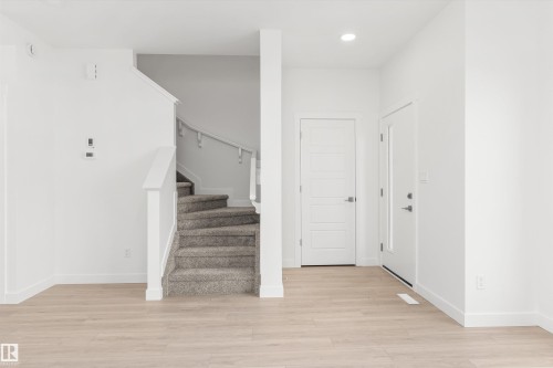 428 176 Avenue, Edmonton, AB - Indoor Photo Showing Other Room