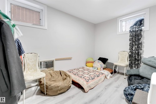 12202 45 Street, Edmonton, AB - Indoor Photo Showing Bedroom