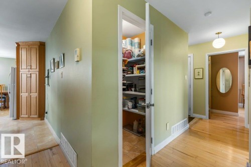 7123 82 Street, Edmonton, AB - Indoor Photo Showing Other Room