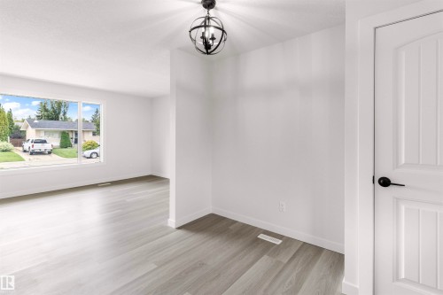 875 Juniper Avenue, Sherwood Park, AB - Indoor Photo Showing Other Room