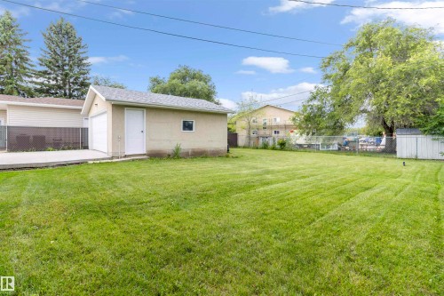 875 Juniper Avenue, Sherwood Park, AB - Outdoor